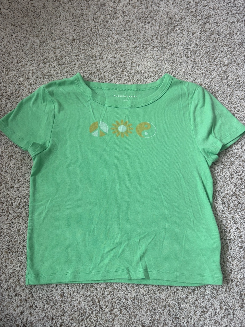 American Eagle Outfitters Green Short Sleeve Tee with Yellow Graphic